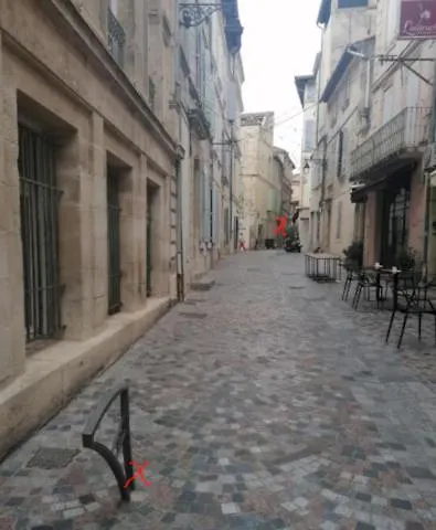 Studio Mezzanine En Hyper Centre Arles
